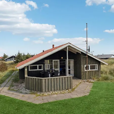 Holiday home Stunning Home In Hvide Sande With Sauna *