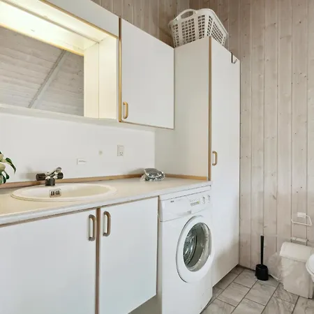 Stunning Home In Hvide Sande With Sauna *